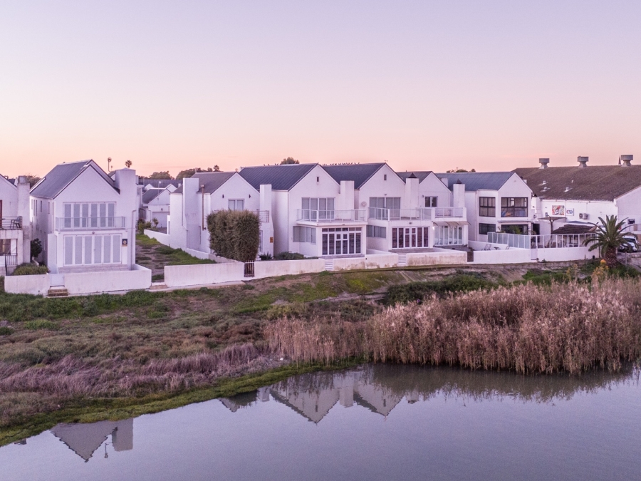 4 Bedroom Property for Sale in Velddrif Western Cape